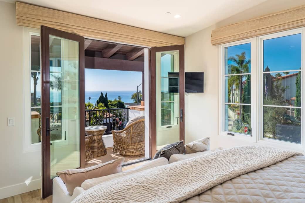 Your luxury beach life awaits!
