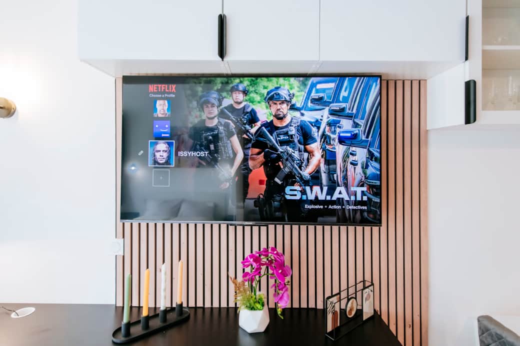 NETFLIX WIFI & International TV channels