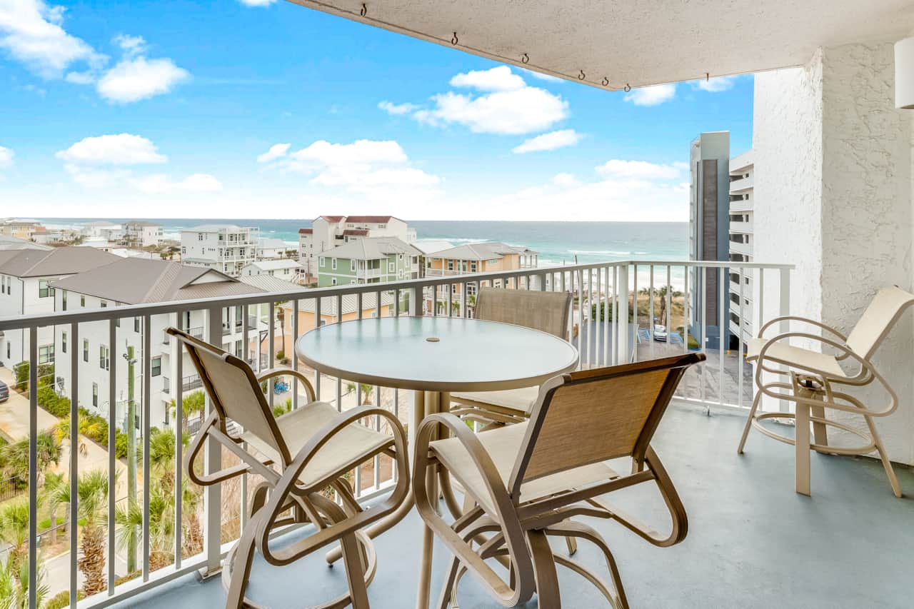 Private gulf view balcony!