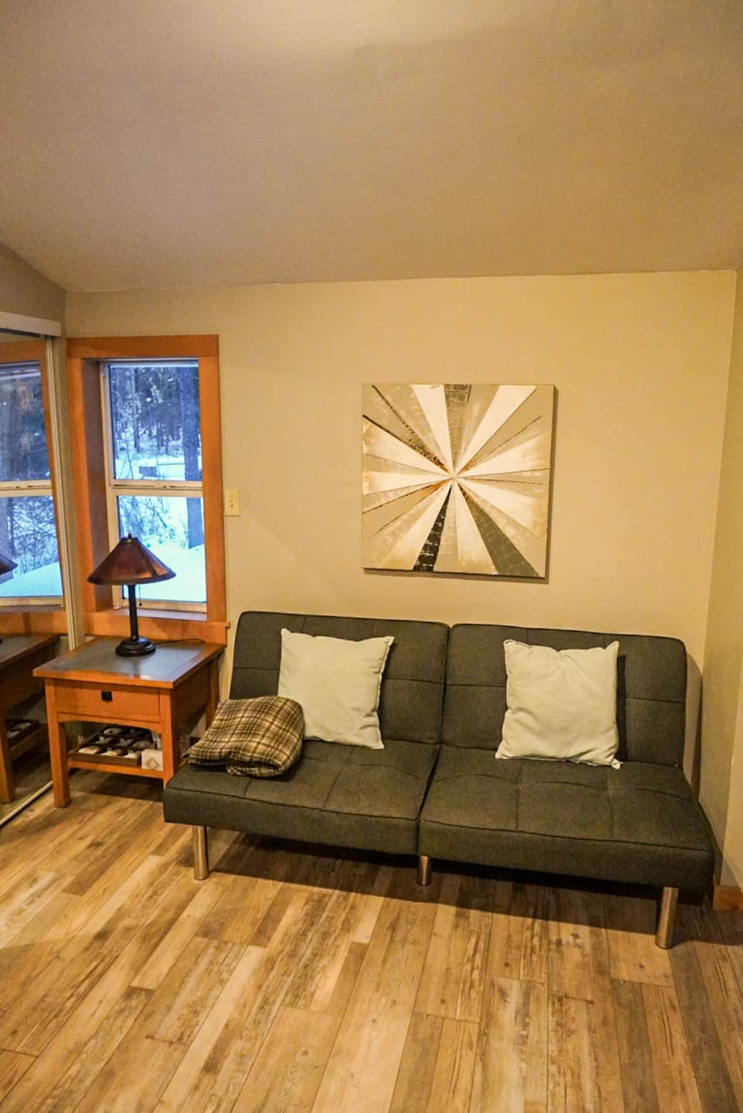 Entrance /  Reading Nook