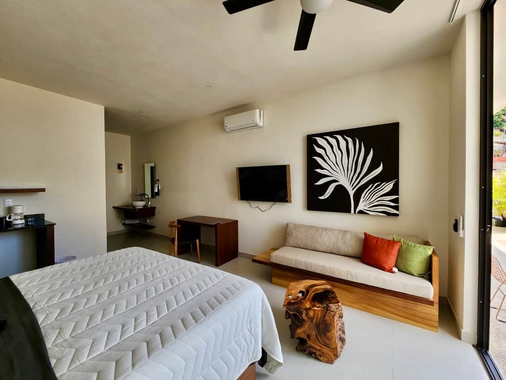 31B7881F 85B4 4D51 80DA 3383799790C3 1 105 c