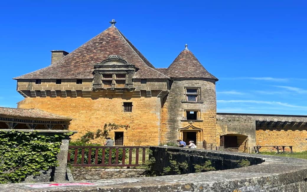 Chateau Biron near holiday rental with pool in Dordogne near Monpazier
