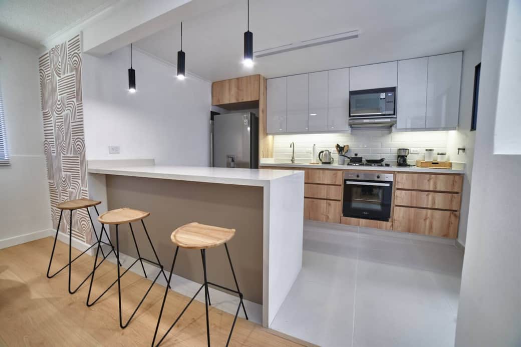 Full Kitchen | Oven | Microwave | Rice Maker | Coffee maker | Freezer | Wine glasses | Hot water Kettle | Cooking basics | Refrigerator | Dishes and silverware | Blender