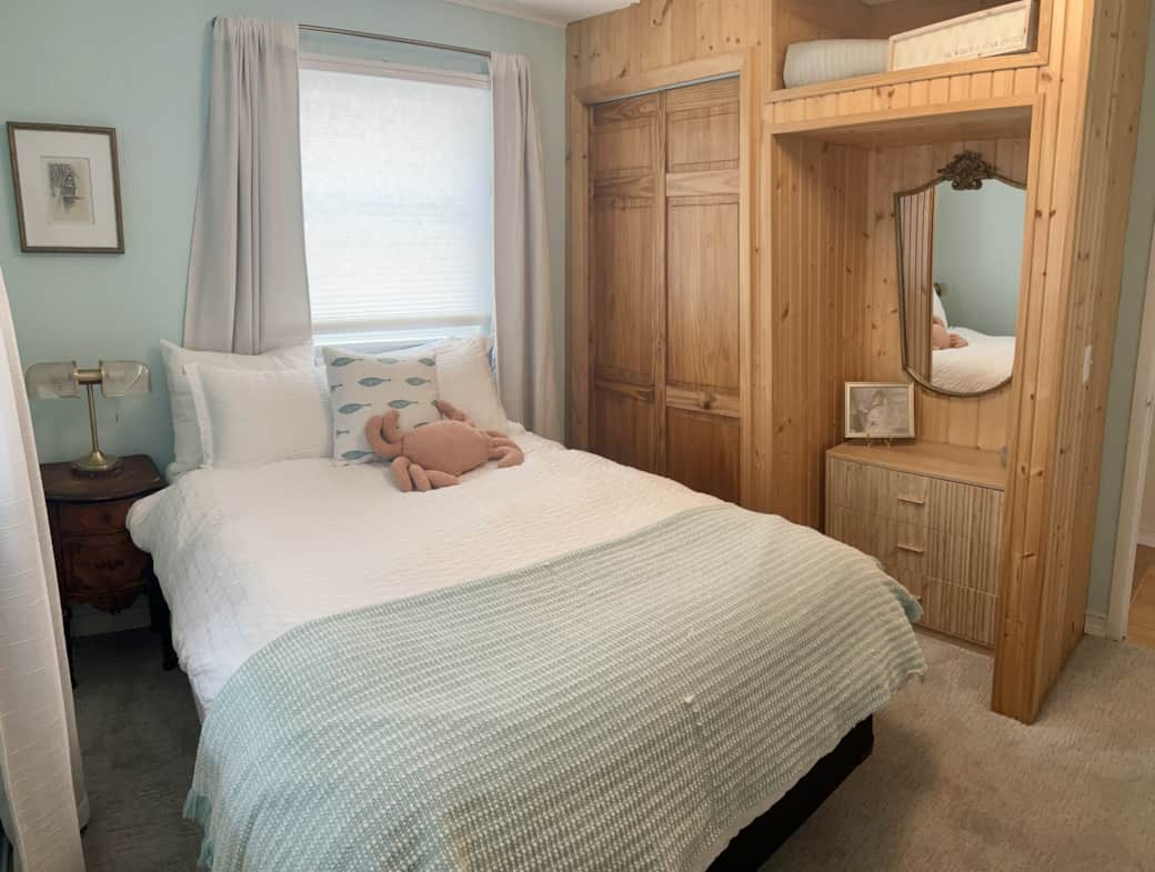 Full Bedroom
