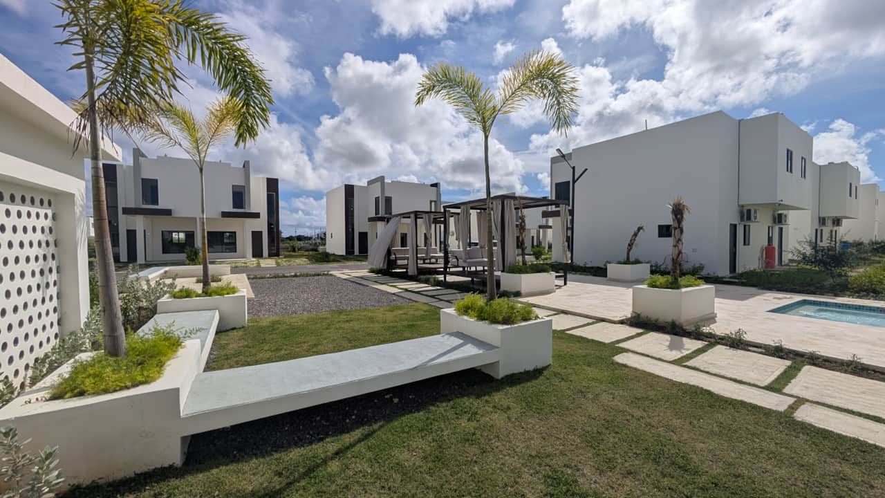 Cana Life Luxury | Tropical Haven Villa Park