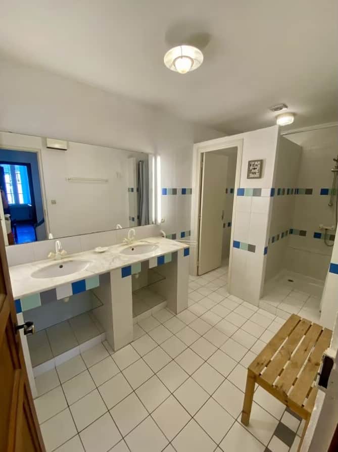 Haus 01 - Badezimmer