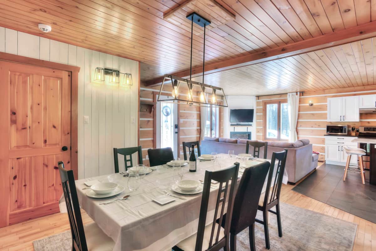 Grande salle à dîner pour en profiter en famille!