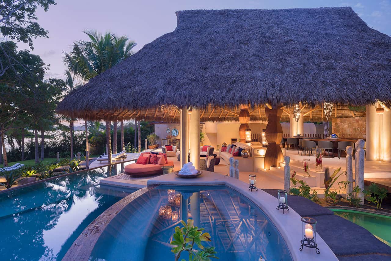 Infinity Pool & Jacuzzi