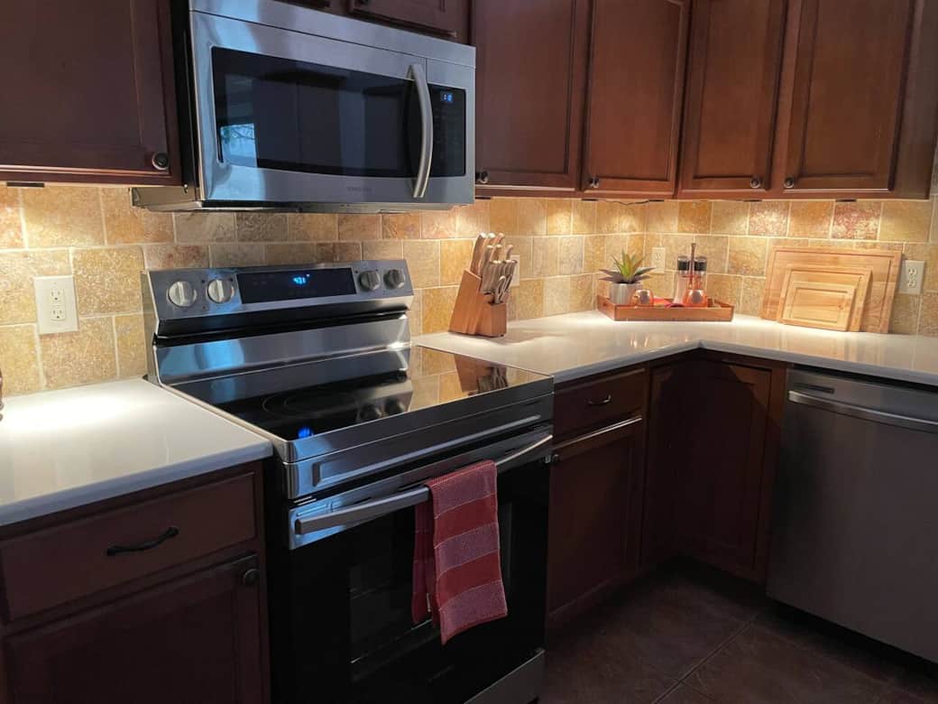 Kitchen under-cabinet lighting Kitchen under-cabinet lighting