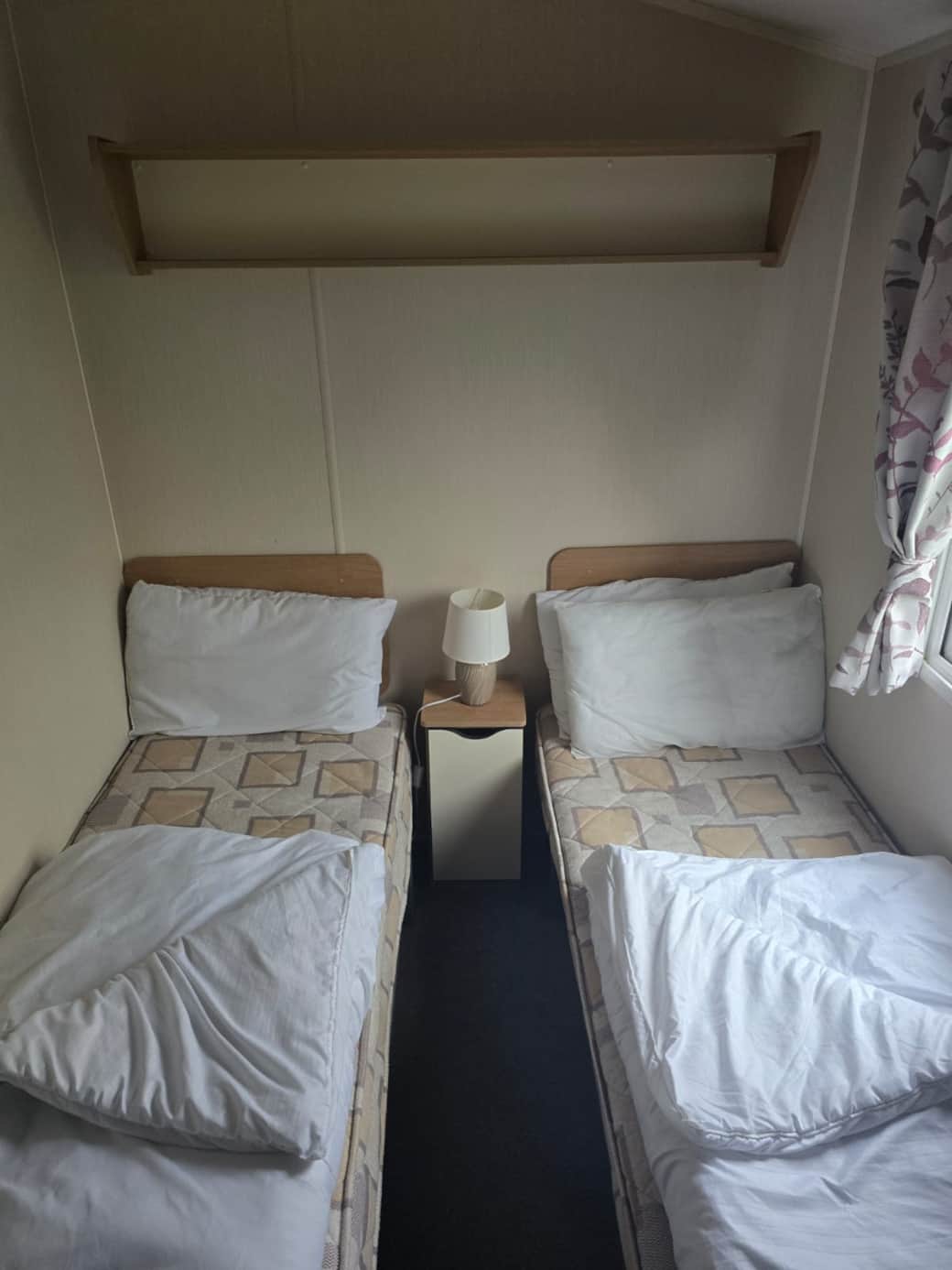 Twin bedroom