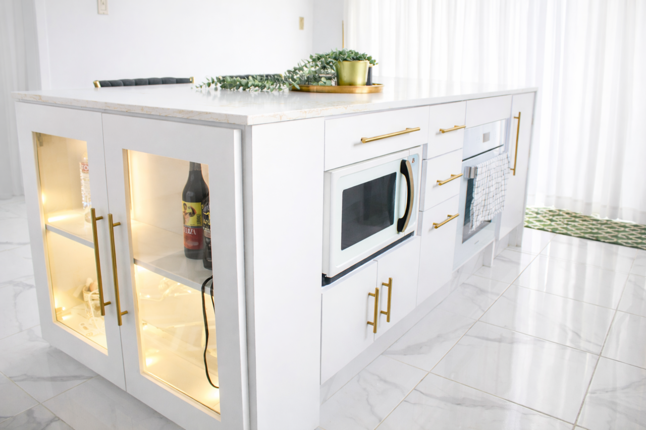 Kitchen with island seating