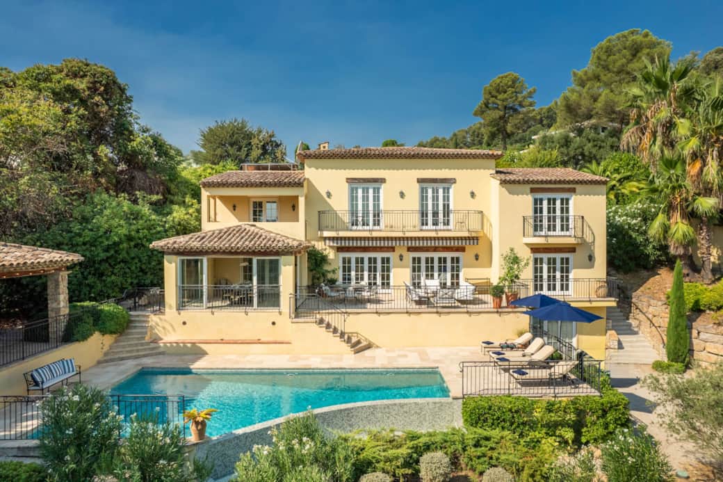 The villa by day