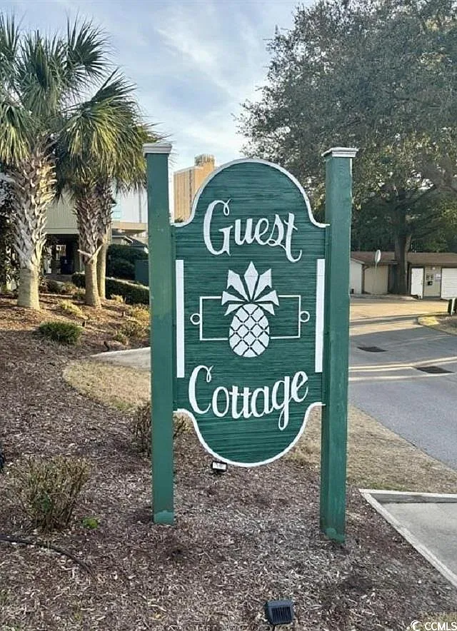 Guest Cottage sign