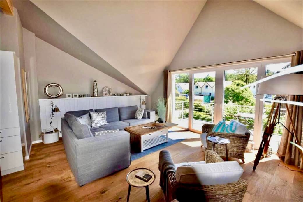 Wohnbereich Couch zum gemütlichen Verweilen Zugang Südbalkon Seesucht Hohwacht