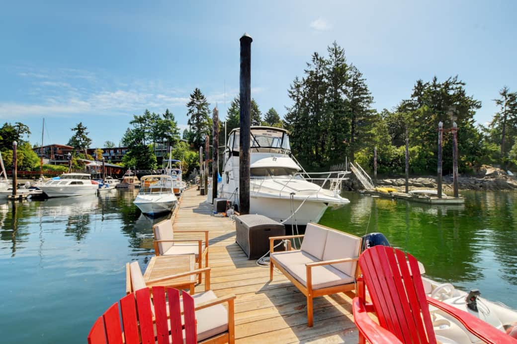 Many areas to relax and enjoy the boats going by