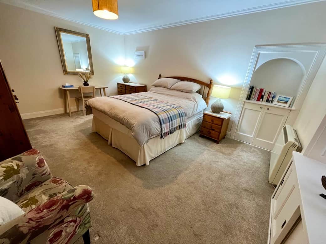 Bedroom 1 Kingsize