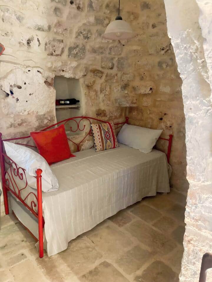 Divano letto tradizionale matrimoniale o letti singoli. Divano letto tradizionale matrimoniale o letti singoli.