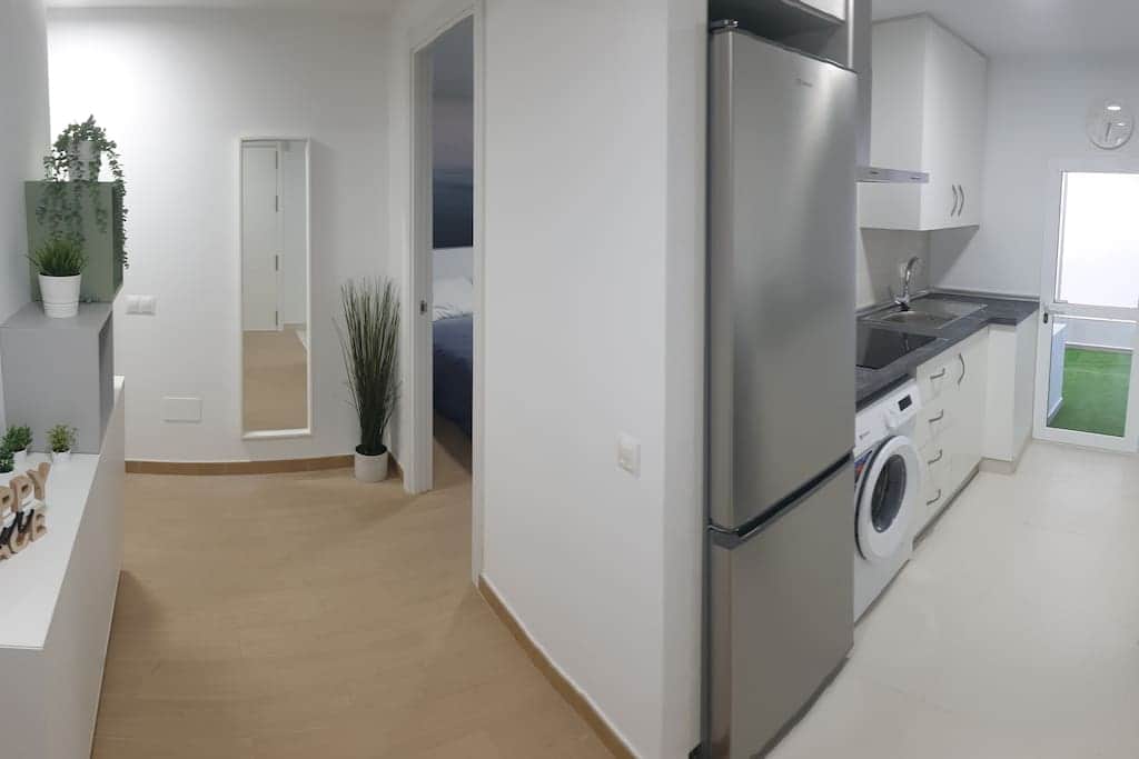 entrada con acceso a cocina y dormitorio principal entrada con acceso a cocina y dormitorio principal