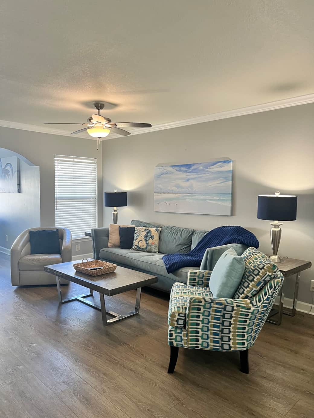 Comfy living room , plenty of space for the whole family 