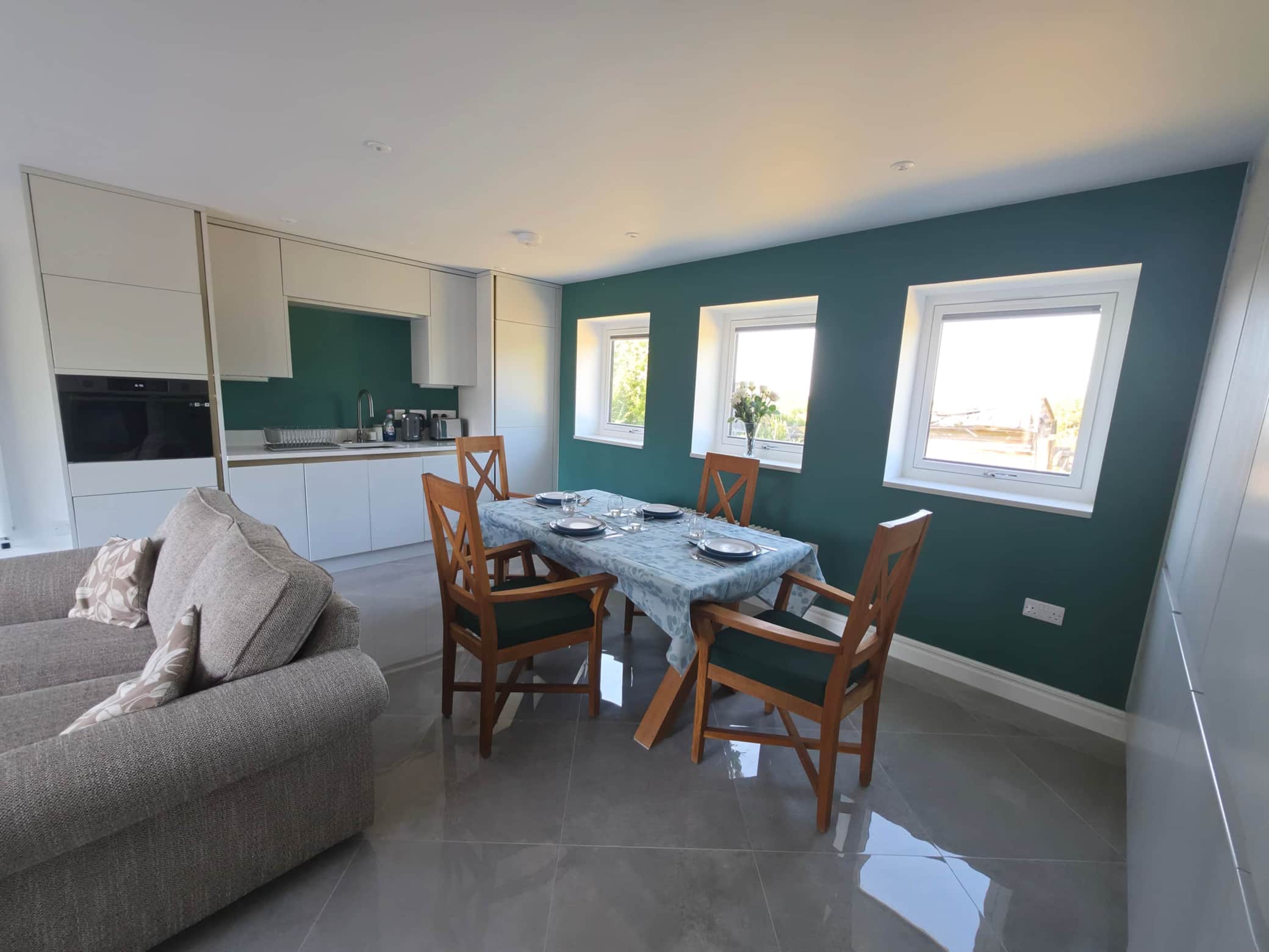 Kitchen/Diner/Lounge