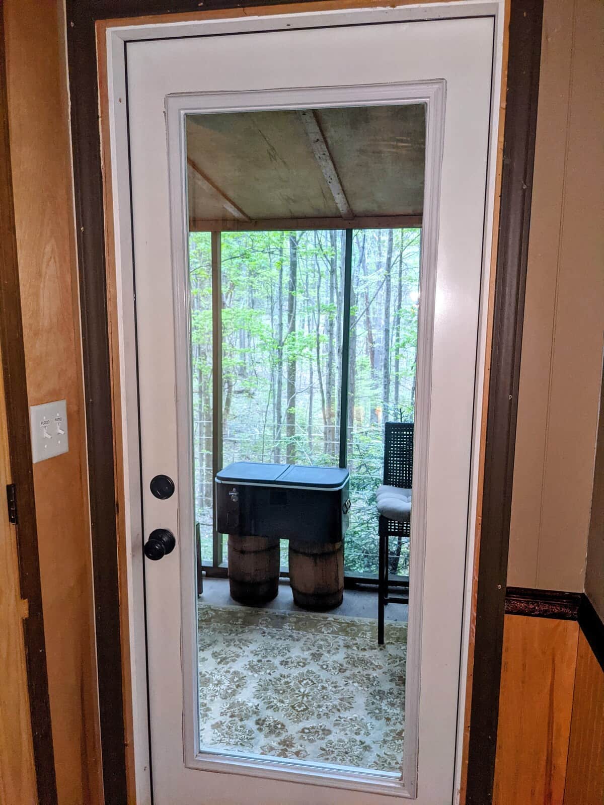 door to back screened in porch