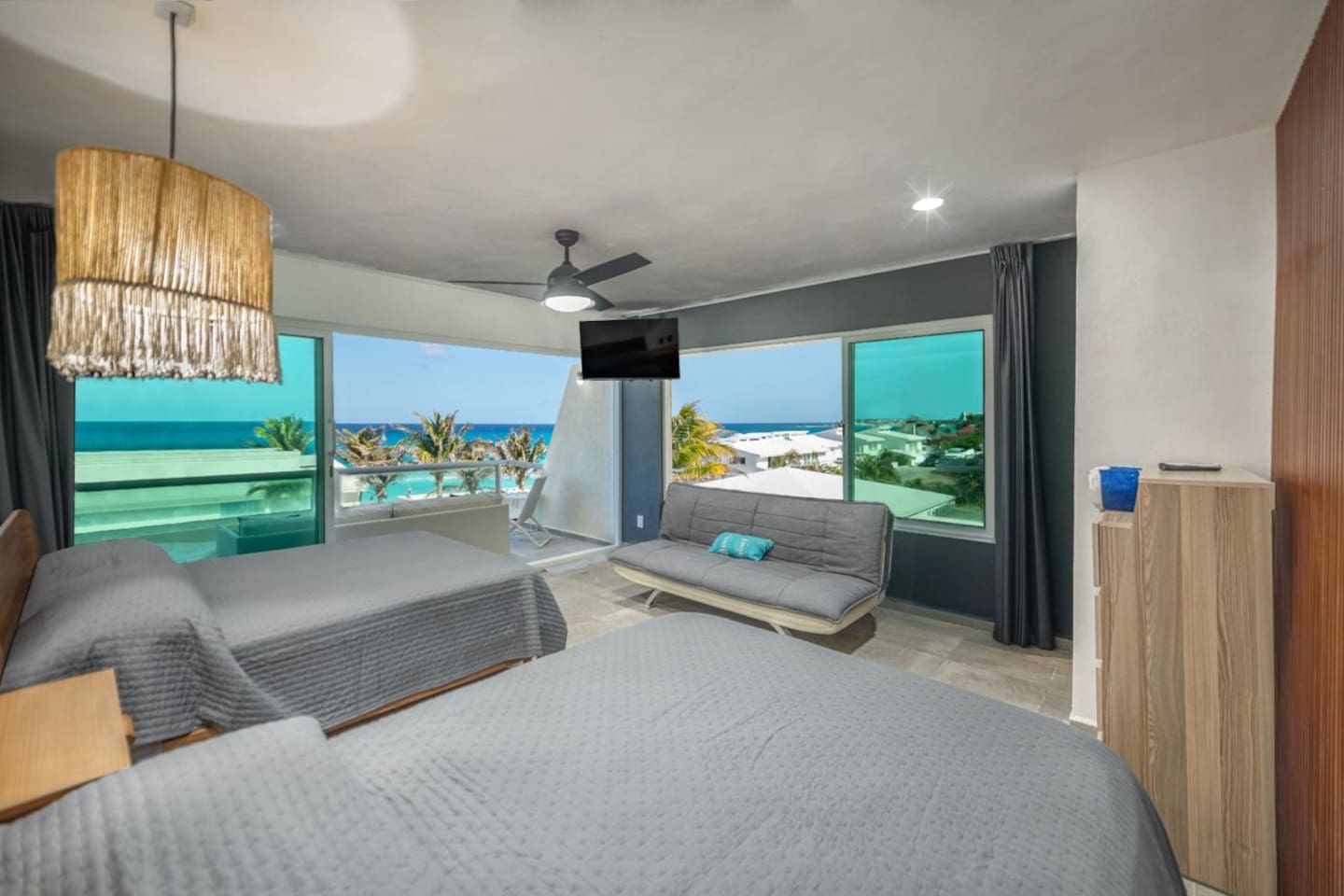 5101 Brisas — 4 rec