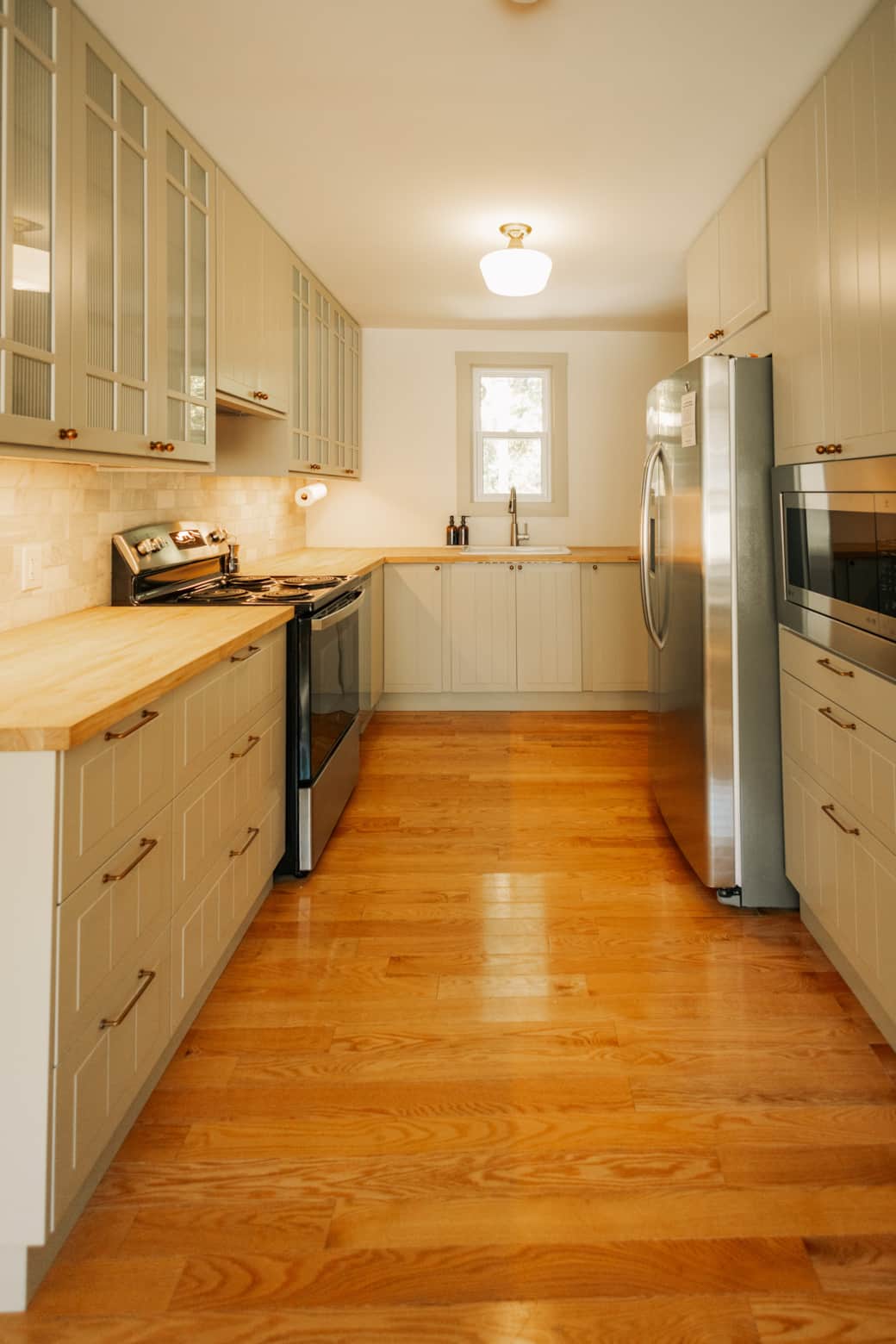Fully stocked kitchen