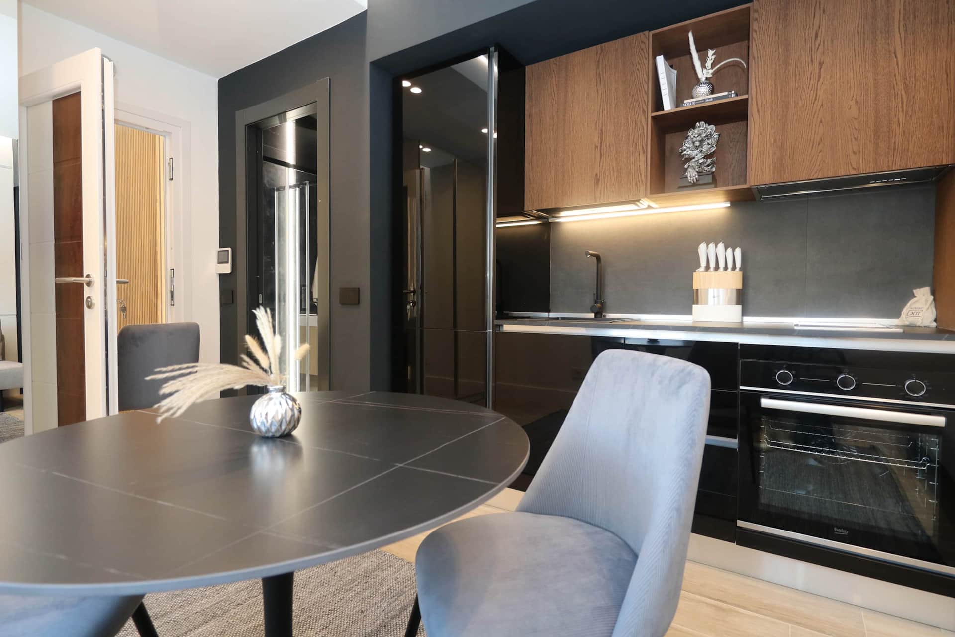 Hidden GEM Garibaldi Studio — RENTAL12 apartment on Olbia's pedestrian Via Garibaldi, ideal for families visiting Sardinia with kids