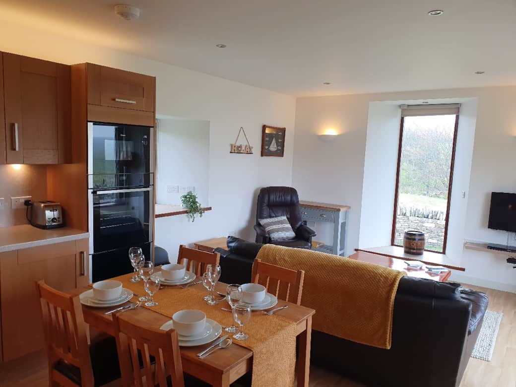 Cottage main 2 Cottage main 2