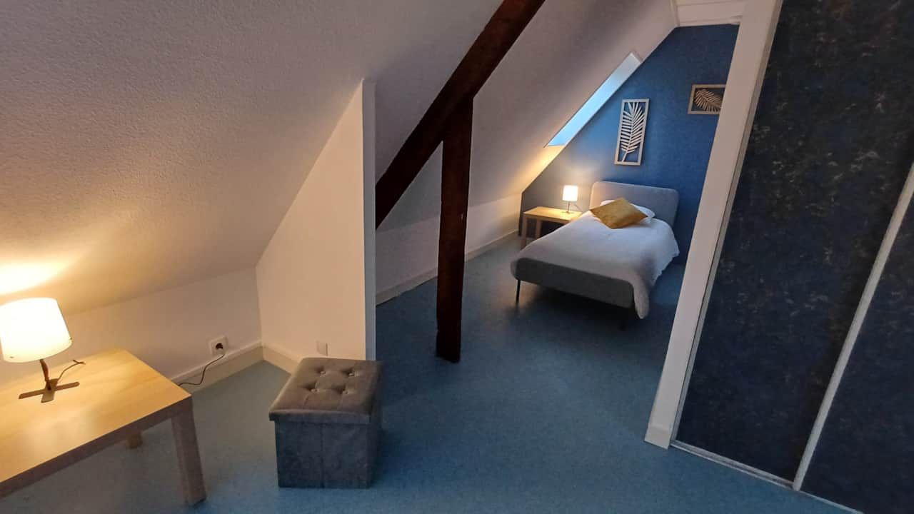 Chambre 1 (2 lits 1 personne)