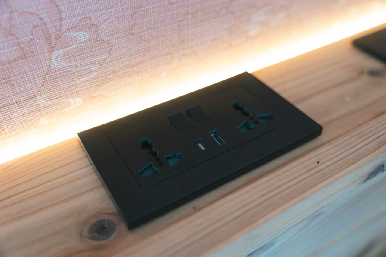 LOTUS PLUG