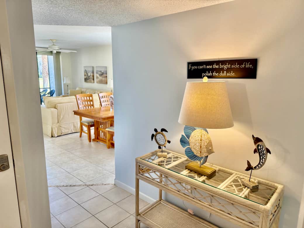 Entrance/Living room