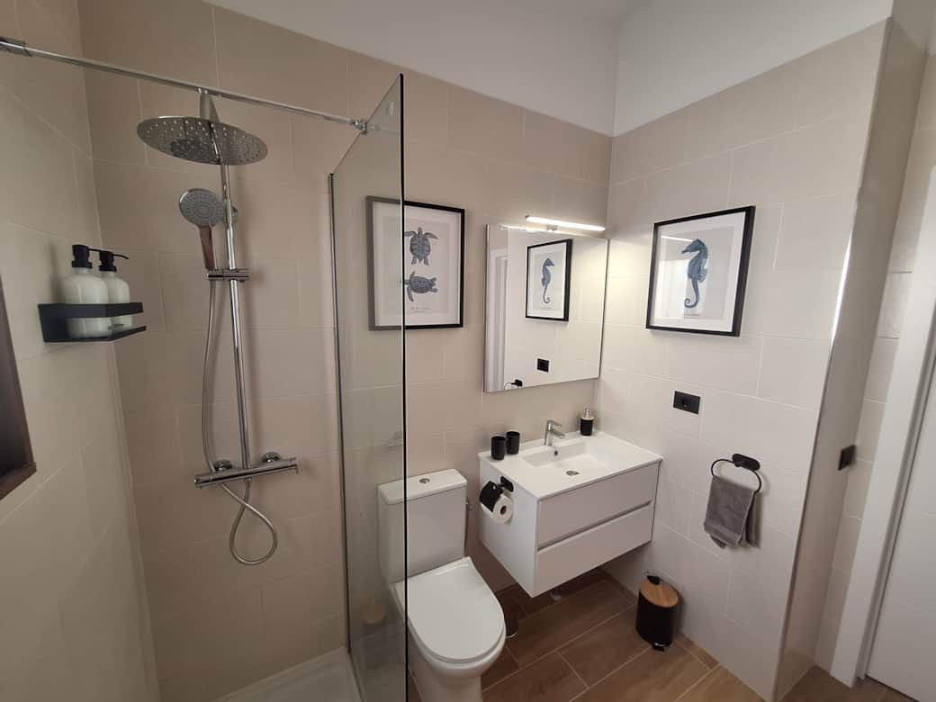 The Castle Apartment - Tenerife - Baño planta superior - 2