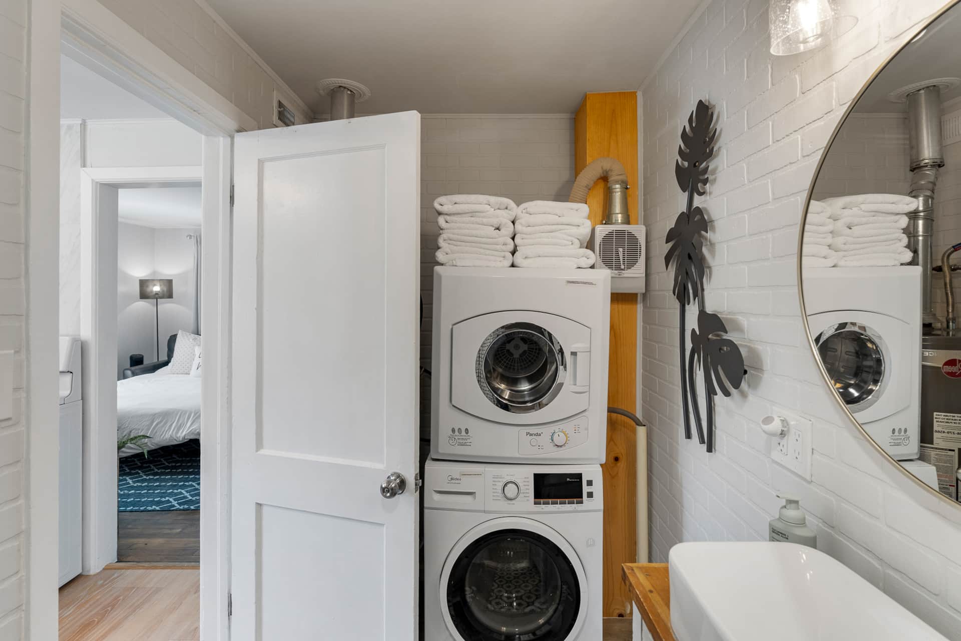 Emerald City Bungalow dining nook