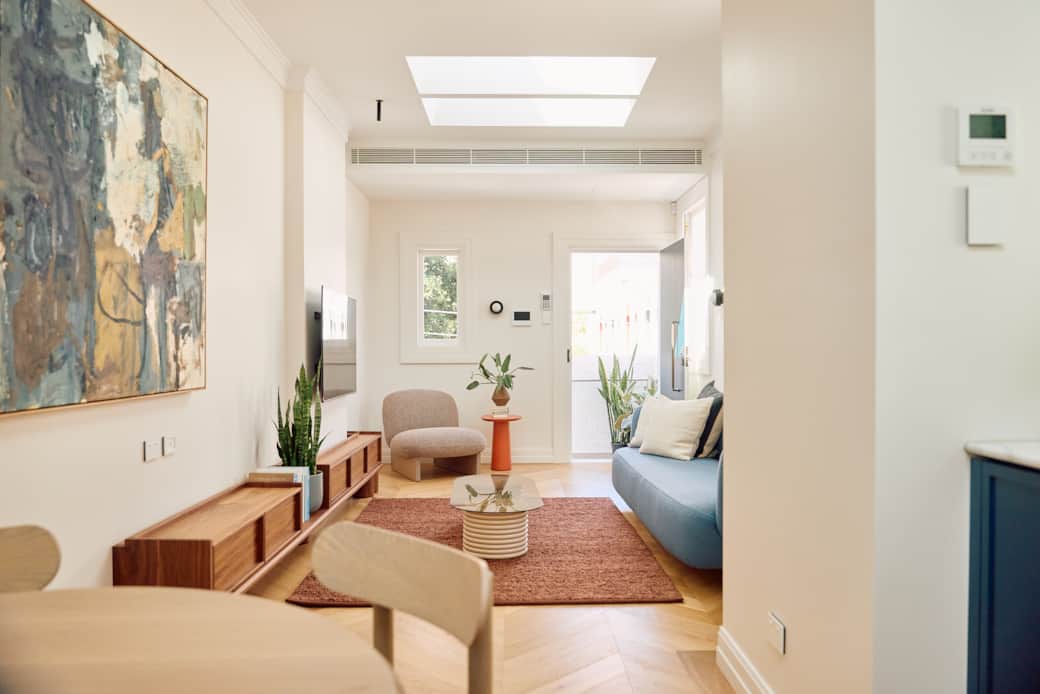 MG Suite - Living Area, Main Entrance from Eliza Street