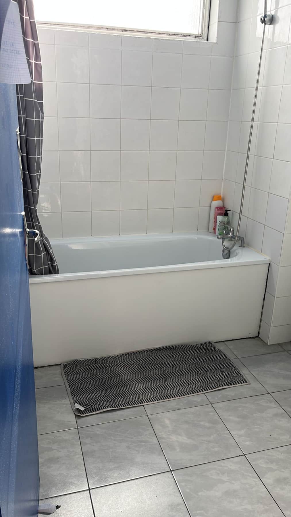 Salle de bain partagée