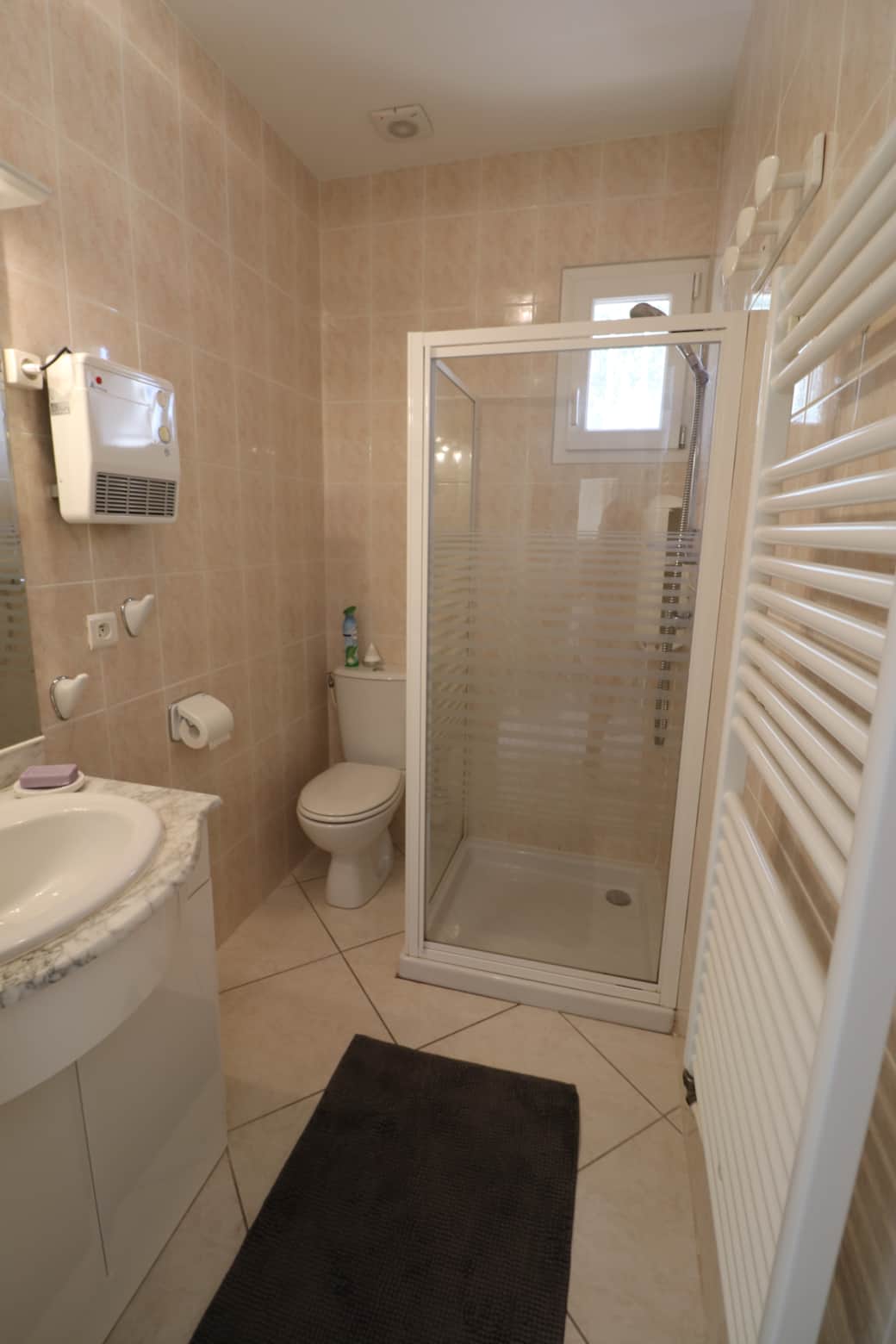 52 - Salle d'eau 52 - Salle d'eau