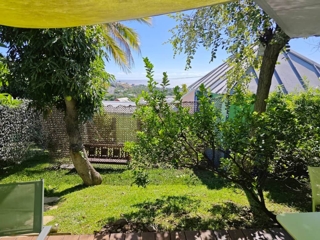 vue de votre jardinet pour l espace repas