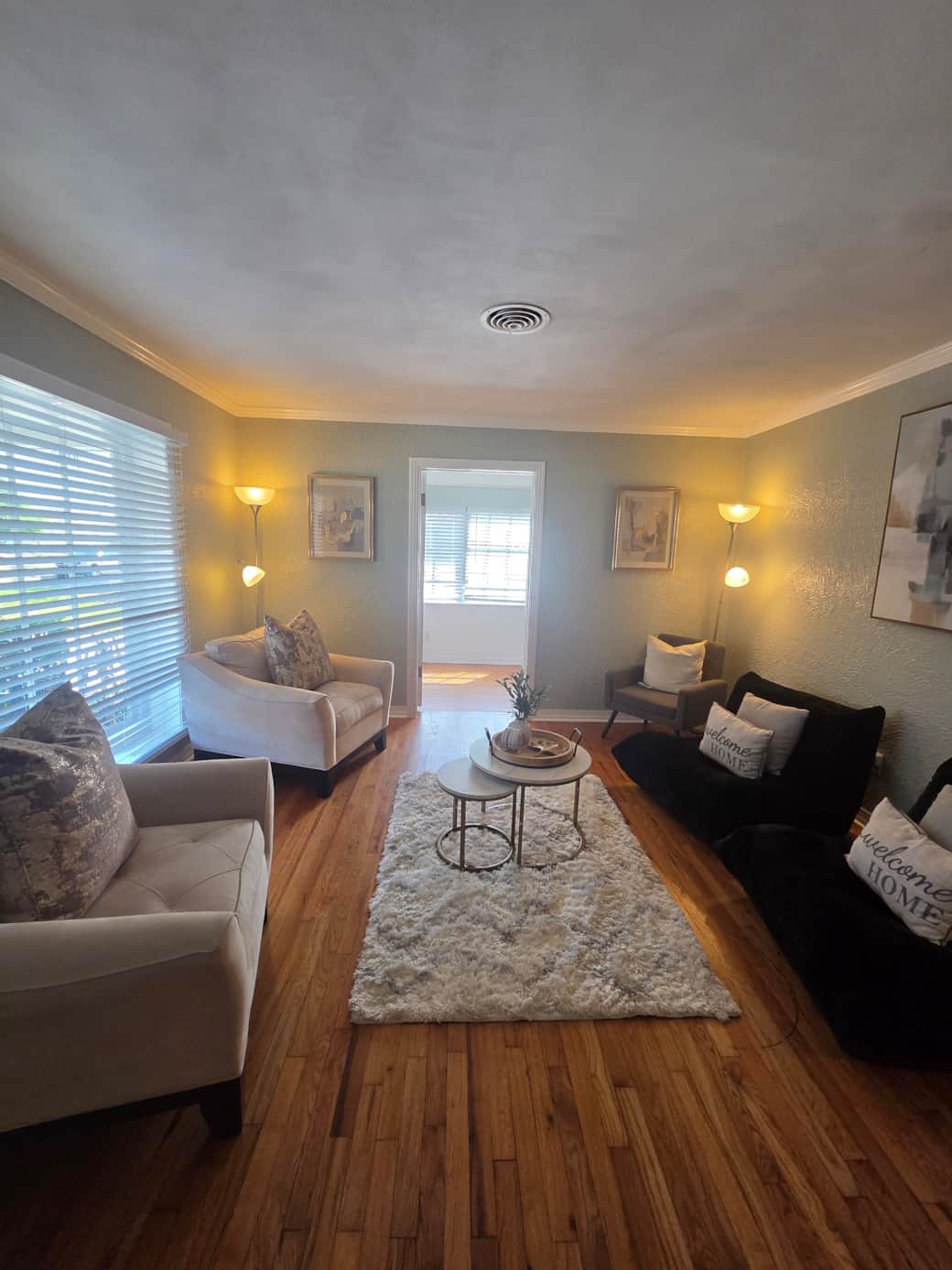 Bright and beautifully decorated living room with a cozy home feeling. Lakeland, FL Bright and beautifully decorated living room with a cozy home feeling. Lakeland, FL