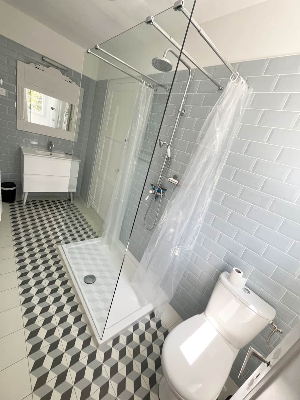 1 Sdb 1 chambre Rose