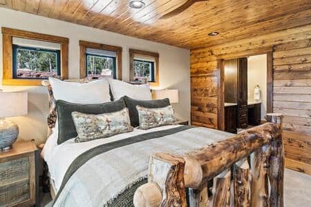 Bedroom 2: Master Suite - Queen