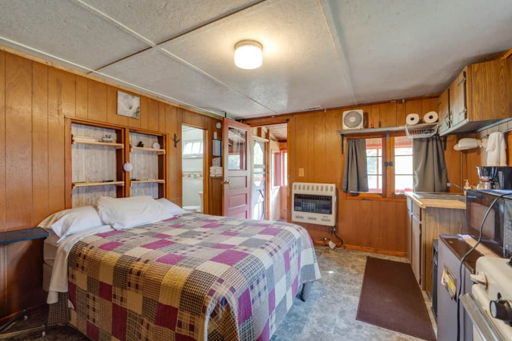 Kitchen / Bed / Dining Room