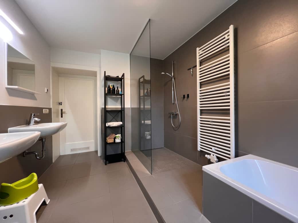 Ferienwohnung Erfurt-Hopfenberg - Familienbad