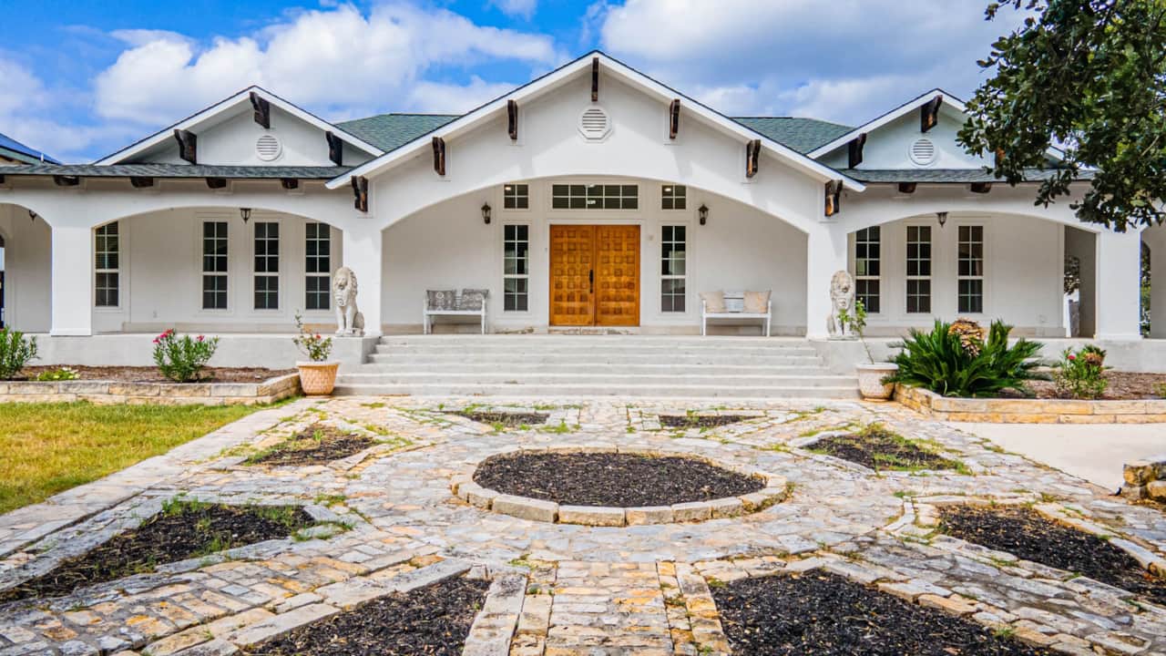 Casa Blanca Main - Front View
