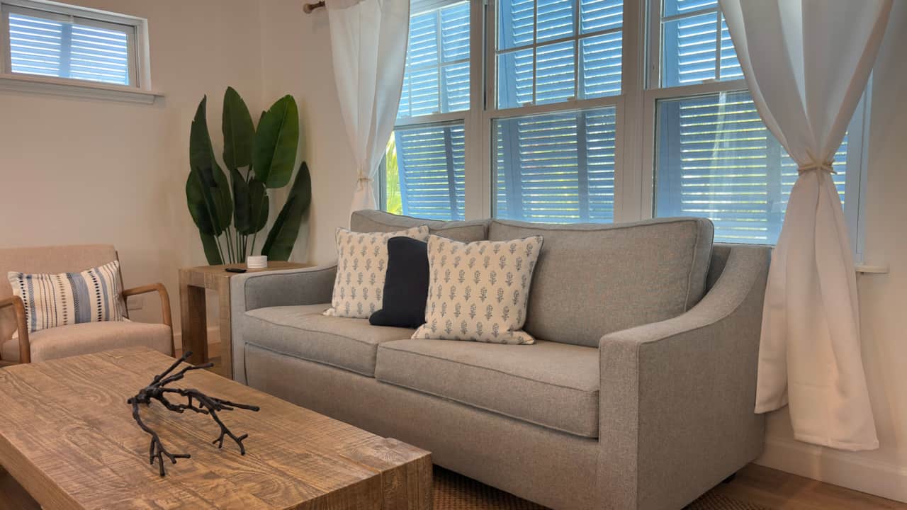 Sig 1 Sofa hor