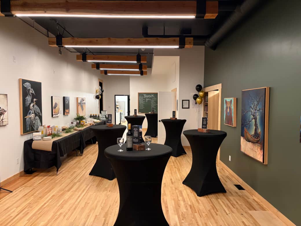 Host unique and memorable gatherings in the 900 sqft event space with room for cocktails or a meal