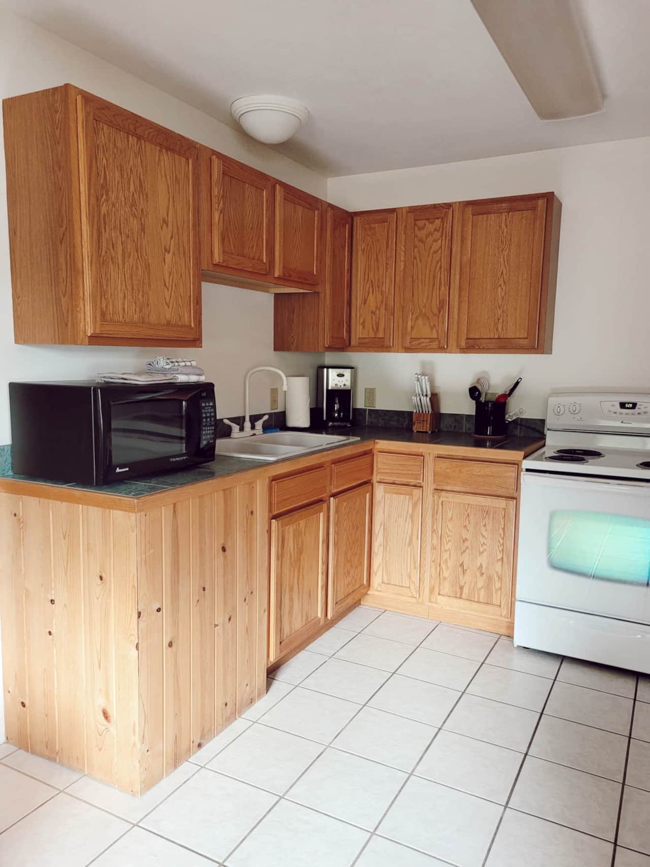 Cabin 8 | Kitchen