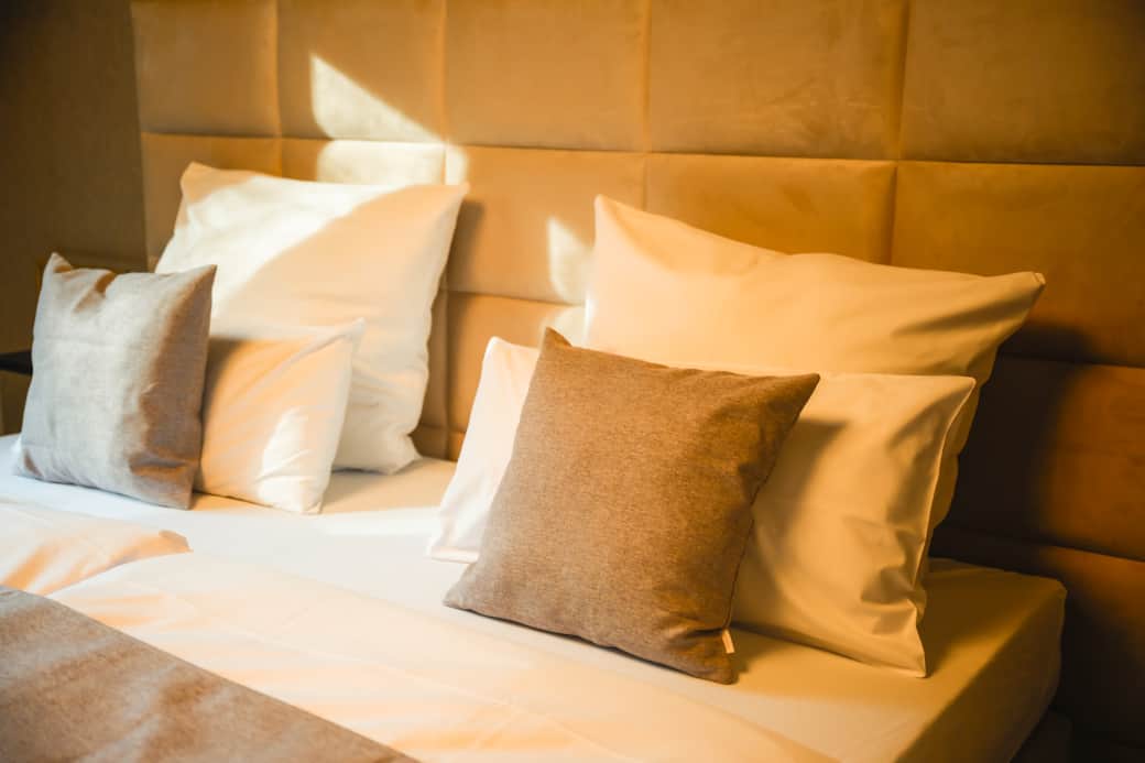 EINSER Schlafzimmer gold Kissen EINSER Schlafzimmer gold Kissen