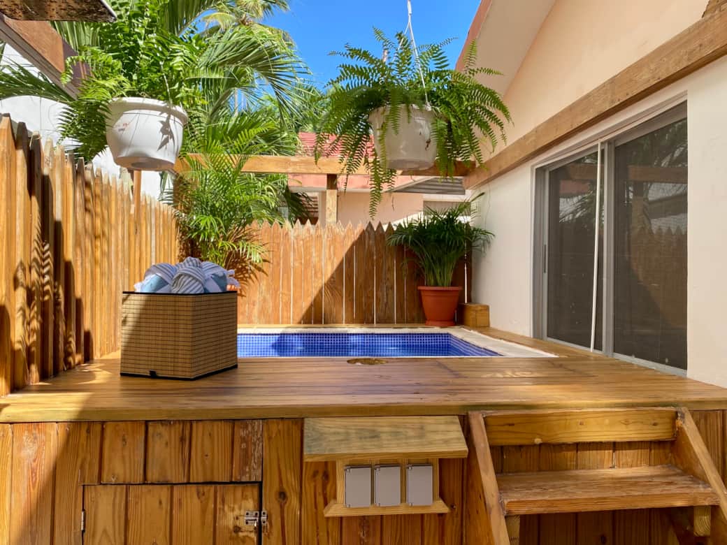 Private in-unit jacuzzi Private in-unit jacuzzi