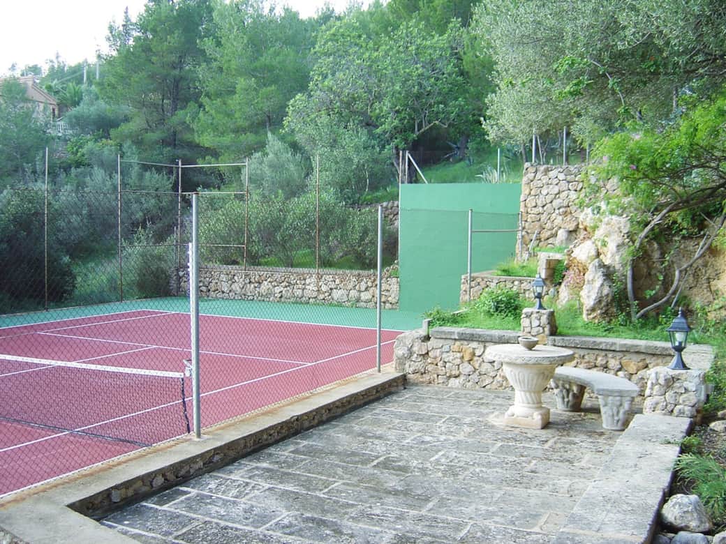 Tennis court Tennis court
